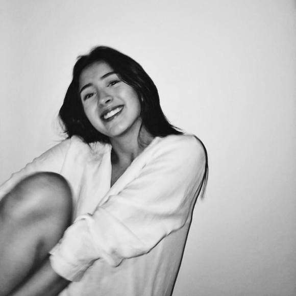 Meet your Posher, Camila - Picture 1 of 1